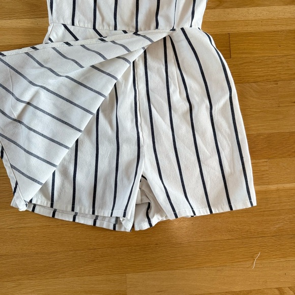 Aqua Bloomingdale's Womens Halter Top Striped Romper size medium size worn once - Picture 6 of 11